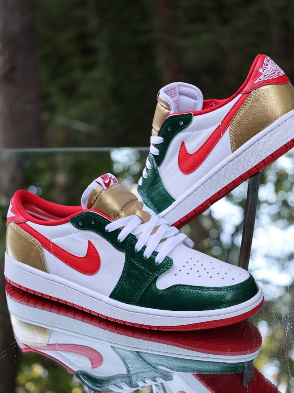 Air Jordan 1 Retro Low OG Red Green Gold